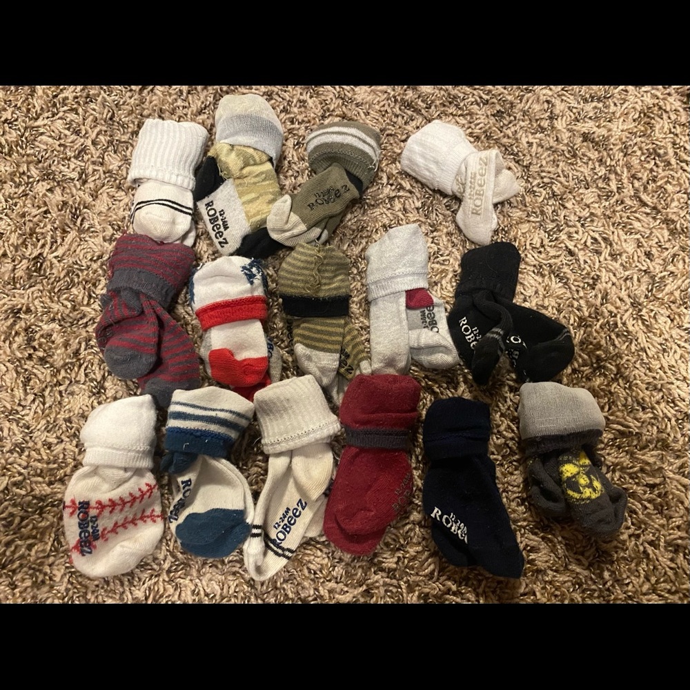 Robeez 12-24 month boy socks
